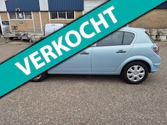Opel Astra - 1.4 Selection 5 deurs/ dure kenwood installatie/apk 16-5-2026
