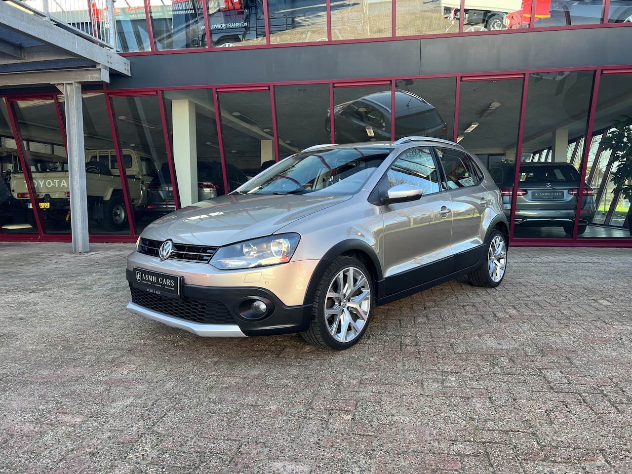 Volkswagen Polo - 1.2 TSI Highline | Cross Polo | CC | Stoelverw. | Parkeersensoren | - AutoWereld.nl