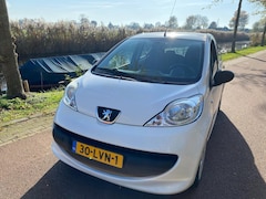 Peugeot 107 - 1.0-12V XR