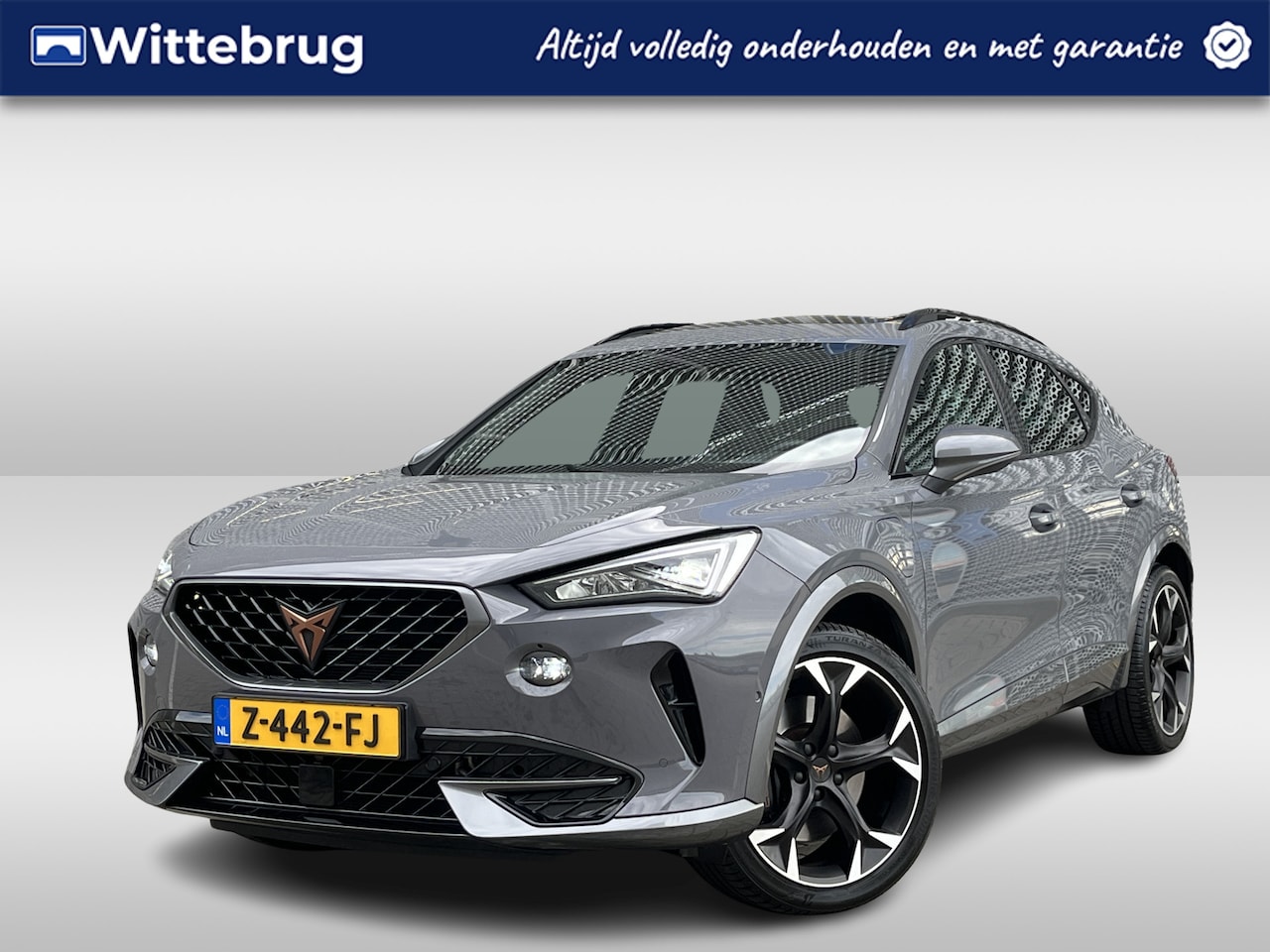 CUPRA Formentor - 1.4 e-Hybrid VZ Black Edition / Panoramadak / Navigatie / Supersportstuur / Leer / 19" LMV - AutoWereld.nl
