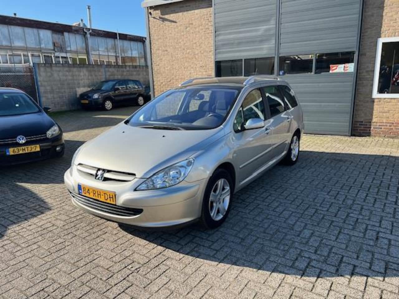 Peugeot 307 SW - 2.0 16V Premium// 7 Stoelen - AutoWereld.nl