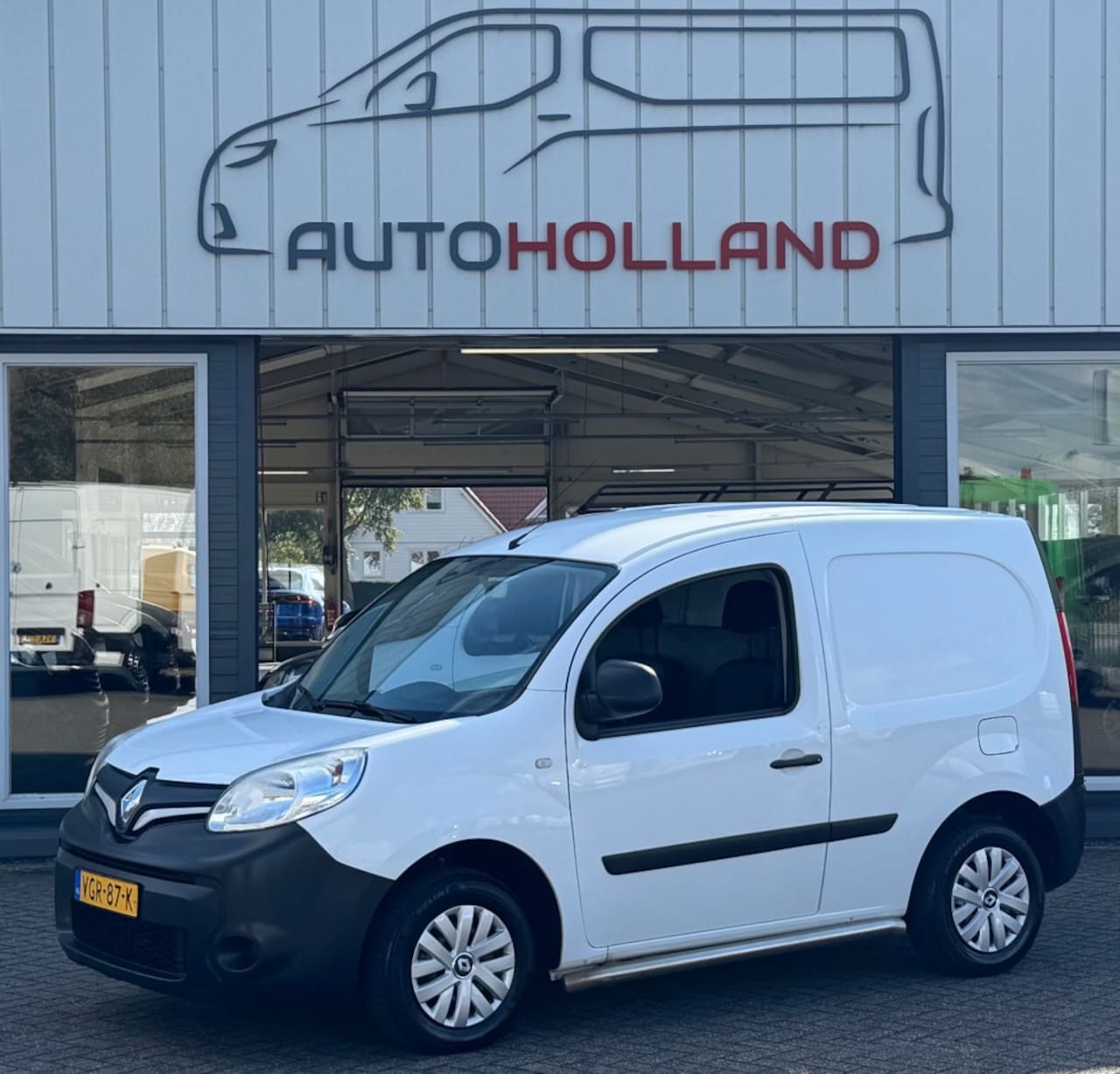 Renault Kangoo - 1.5 DCI 55KW 75PK EURO 6 NAVIGATIE/ PARKEERSENSOREN/ 100% DEALERONDERHOUDEN - AutoWereld.nl