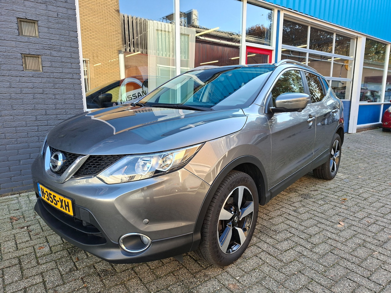 Nissan Qashqai - Qashqai 1.6 N-Connecta Trekhaak Panoramadak RIJKLAAR - AutoWereld.nl