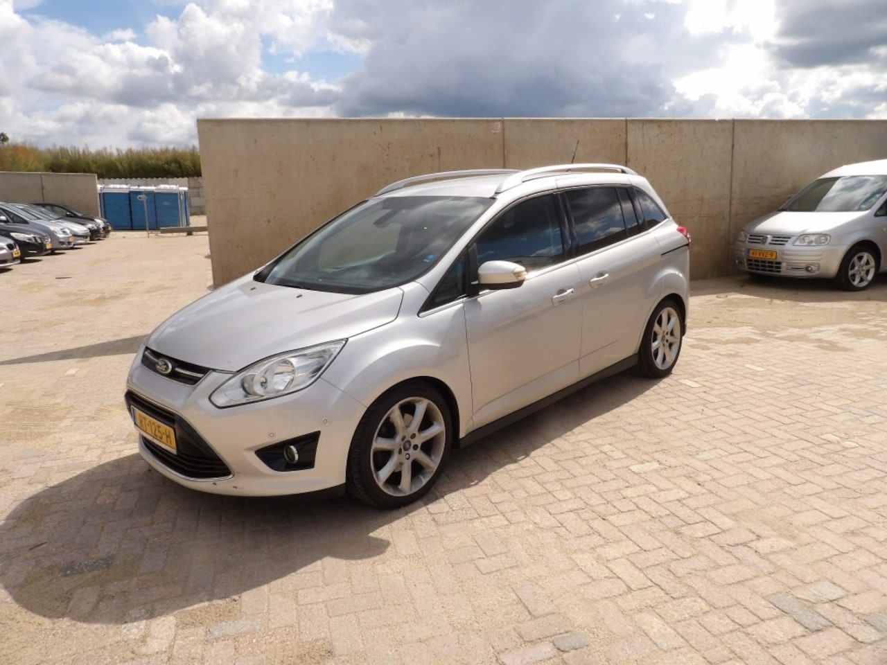 Ford Grand C-Max - 2.0 TDCi Titanium - exportprijs! - AutoWereld.nl