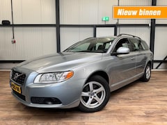 Volvo V70 - 1.6 T4 Nordic / NAVI / LEDER / AUTOMAAT / PDC