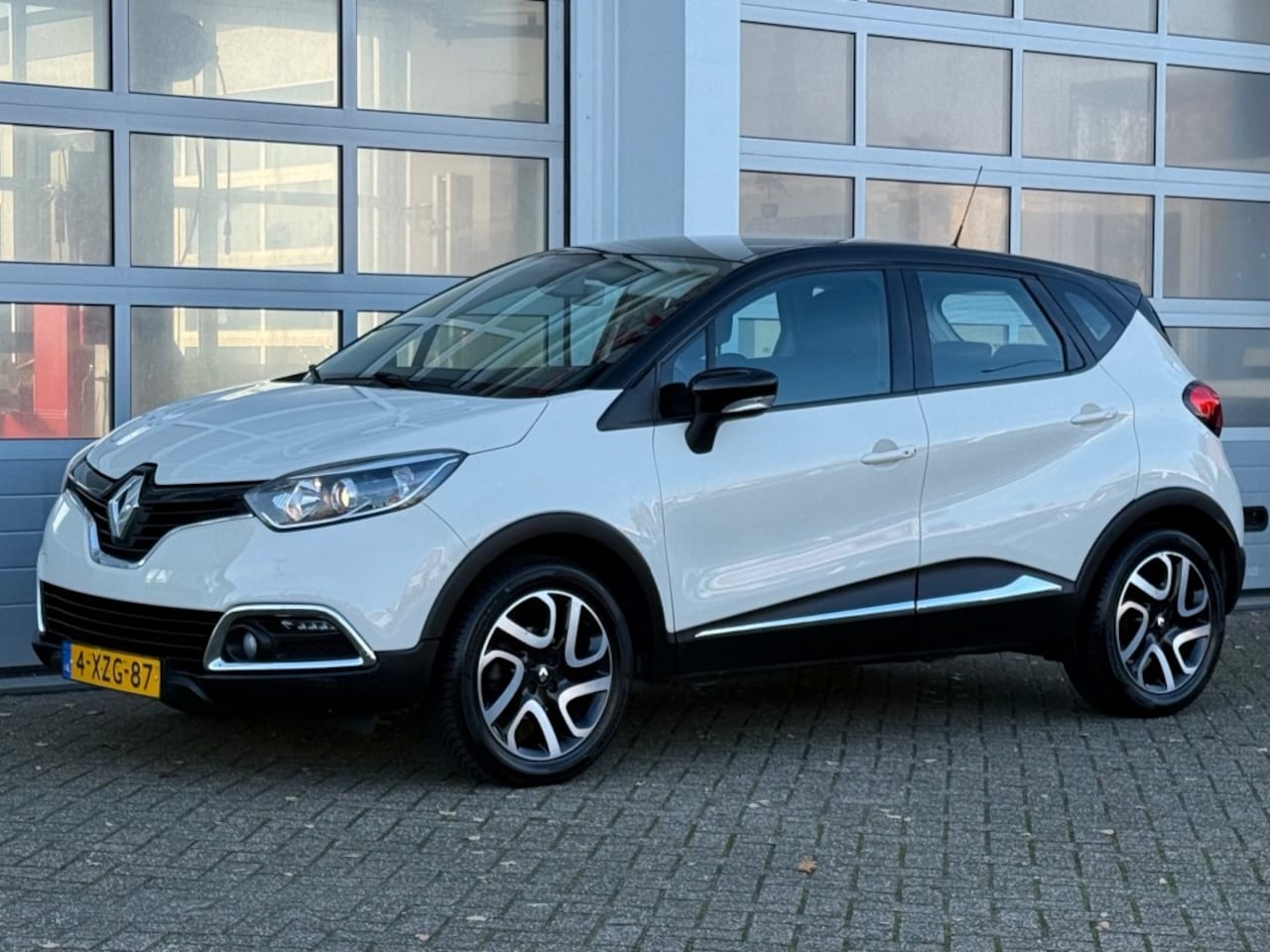 Renault Captur - 0.9 TCE 90PK Dynamique Airco Navi Trekhaak NW APK! - AutoWereld.nl