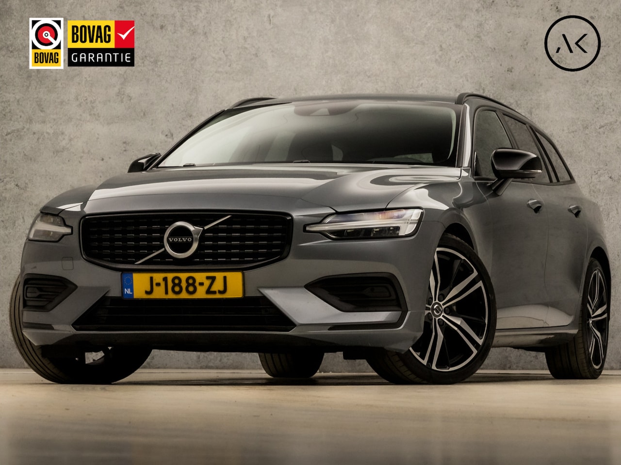 Volvo V60 - 2.0 B3 R-Design Sport 177Pk Automaat (APPLE CARPLAY, GROOT NAVI, CAMERA, LEDEREN SPORTSTOE - AutoWereld.nl