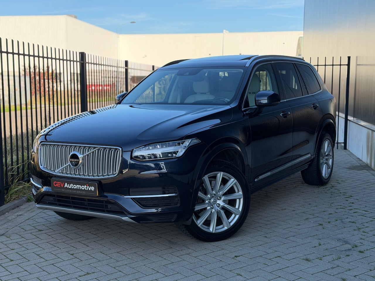 Volvo XC90 - 2.0 T8 Twin Engine AWD Inscription 7p FULL Pano Trekhaak NAP - AutoWereld.nl
