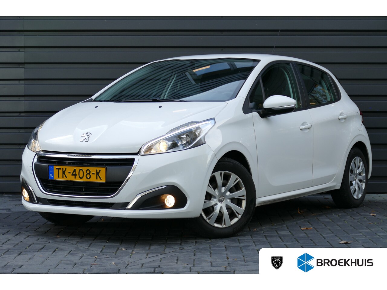 Peugeot 208 - 1.2 PURETECH 82PK 5-DRS BLUE LION / NAVI / LED / AIRCO / PDC / BLUETOOTH / CRUISECONTROL / - AutoWereld.nl