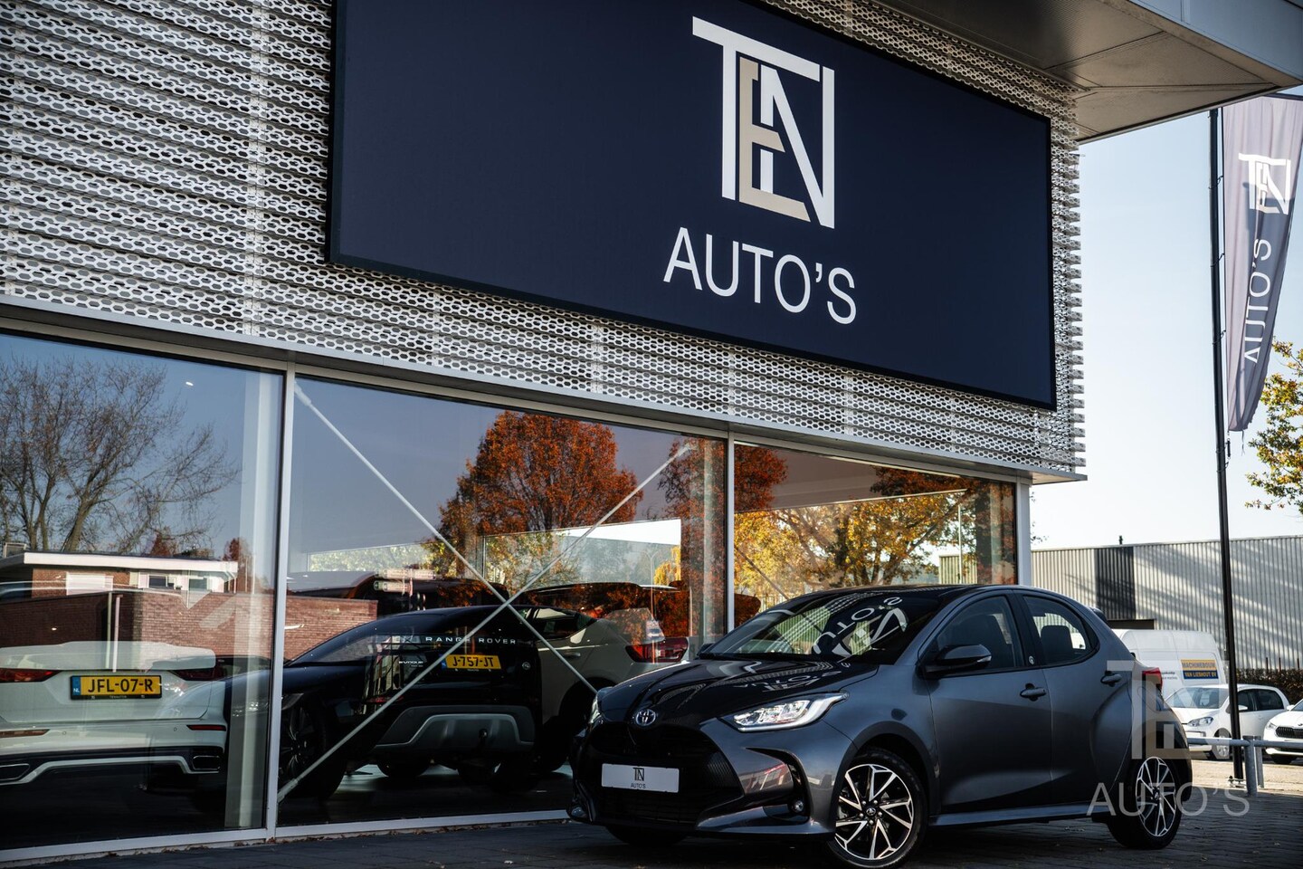 Toyota Yaris - 1.5 Hybrid Dynamic | Camera | CarPlay | Keyless | Stoelverwarming | 16" - AutoWereld.nl