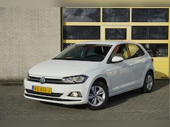 Volkswagen Polo - 1.0 TSI 5drs Comfortline BJ2017 Lmv 15" | Led | Navi | App-Connect | Airco | Cruise contro