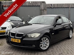BMW 3-serie - 318i Business -AIRCO-LEDER- Apk (10-2026) *INRUIL MO