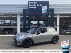 MINI Cooper - 1.5 First Born Edition / NL-Auto / 1e-Eigenaar / Dealer-Onderhouden / Vol-Leder / Cruise-C