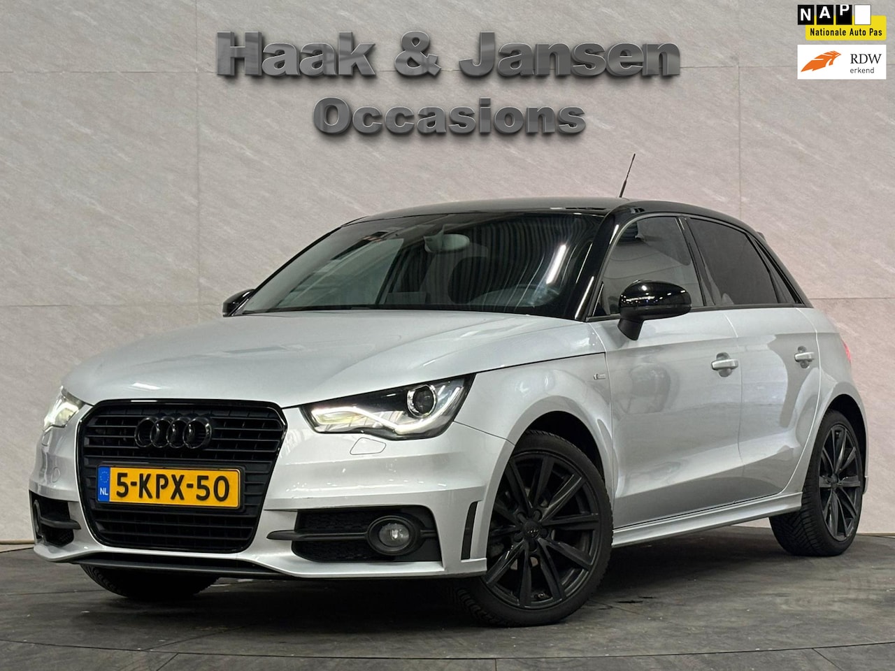 Audi A1 Sportback - 1.2 TFSI Admired S-Line Navi Cruise - AutoWereld.nl