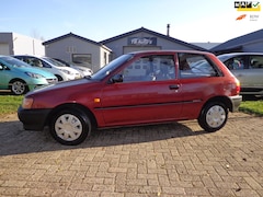 Toyota Starlet - 1.3i AUTOMAAT / APK 06-11-2027