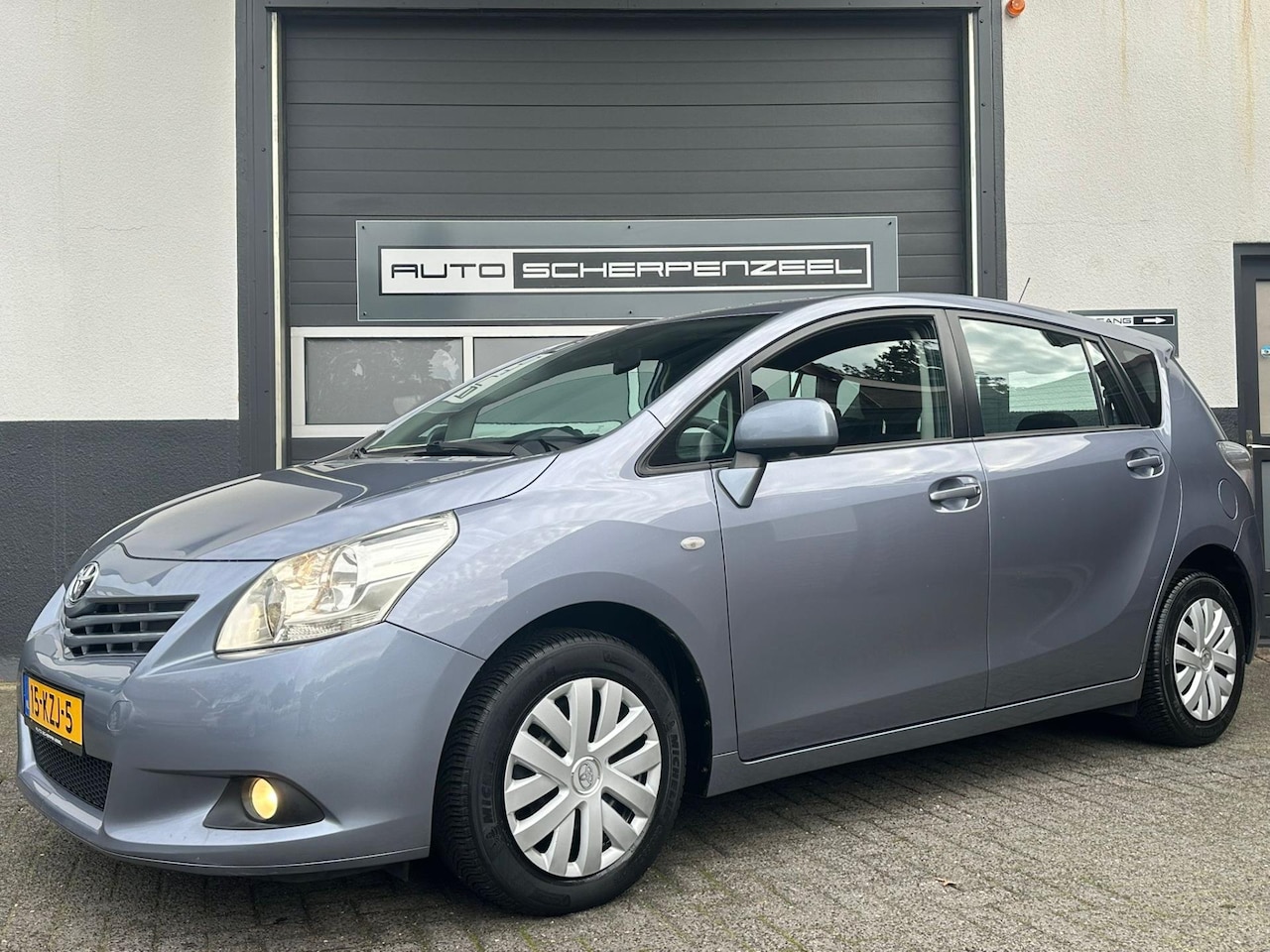 Toyota Verso - 1.8 VVT-i AUTOMAAT Aspiration 7-PERSOONS I TREKHAAK - AutoWereld.nl