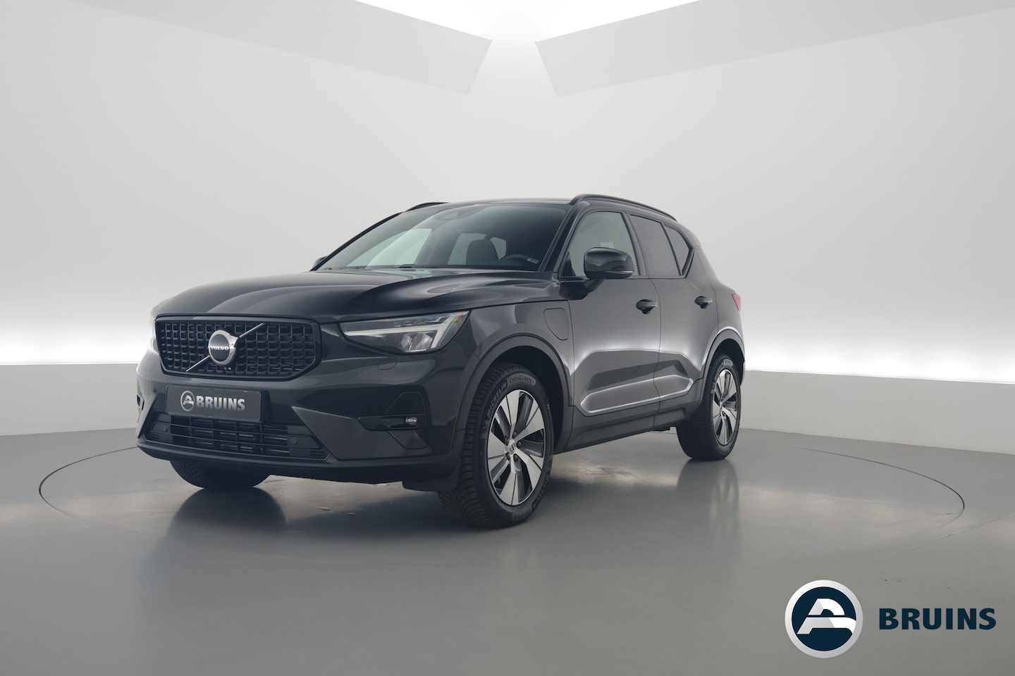 Volvo XC40 - 1.5 T4 Plug-in hybrid Plus Dark | Facelift | 5.846km | Tailord Wool | H&K Audio | elek. st - AutoWereld.nl