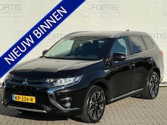 Mitsubishi Outlander - 2.0 PHEV Executive Edition NL AUTO | CAMERA | TREKHAAK | NAVI |
