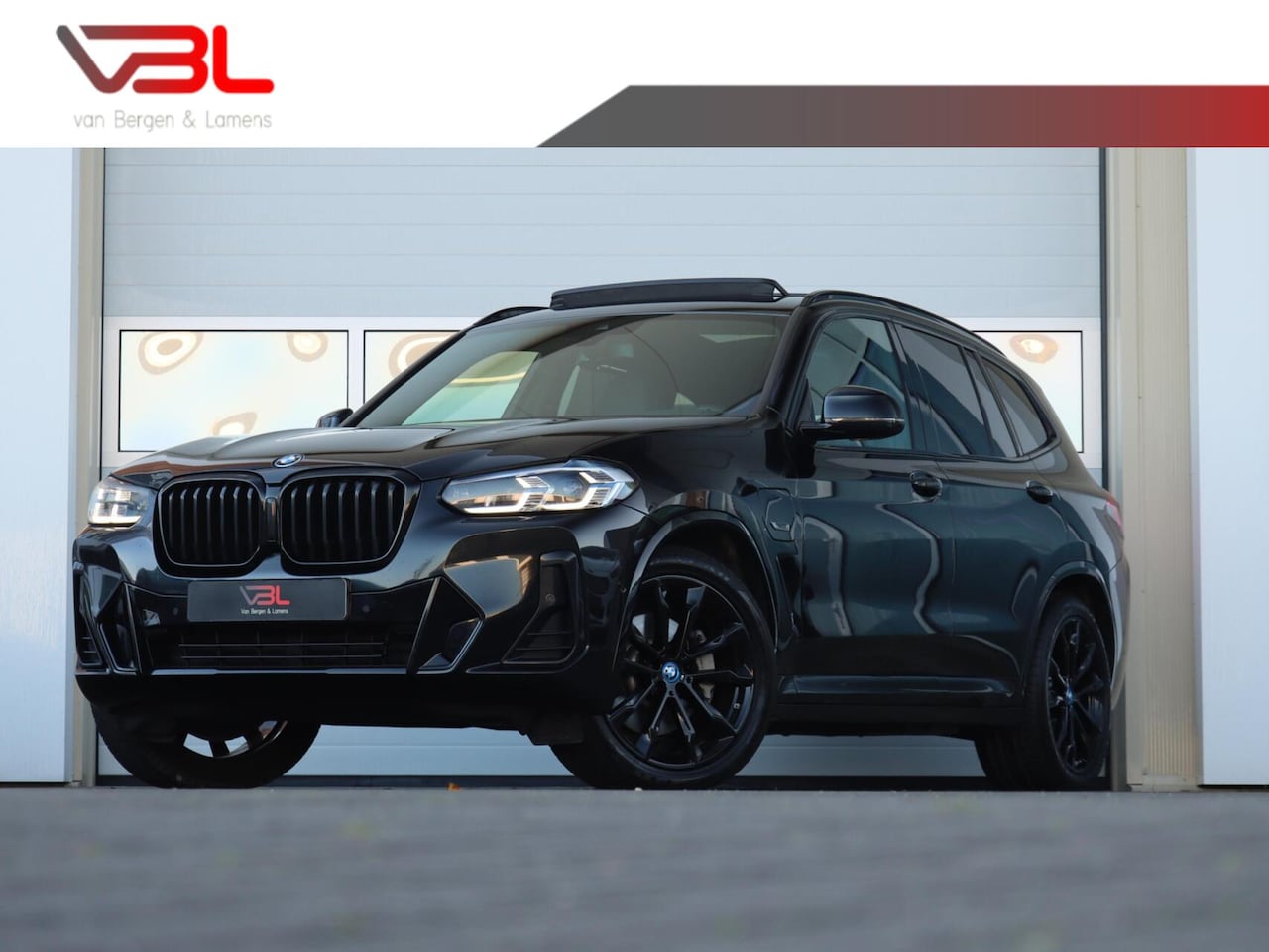 BMW X3 - xDrive30e High Executive M-sport | Panoramdak - AutoWereld.nl