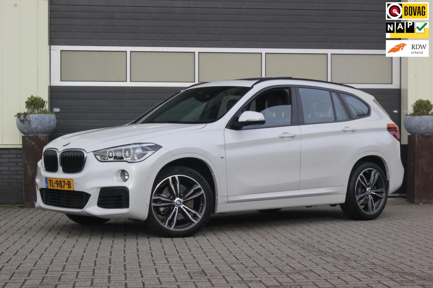 BMW X1 - SDrive20i M Sport High Executive | Trekhaak | - AutoWereld.nl