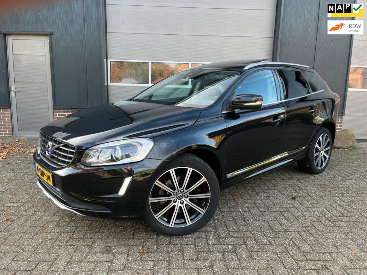 Volvo XC60 - 2.0 T5 FWD Summum-Panorama-Leder-NAVI-NAP! - AutoWereld.nl