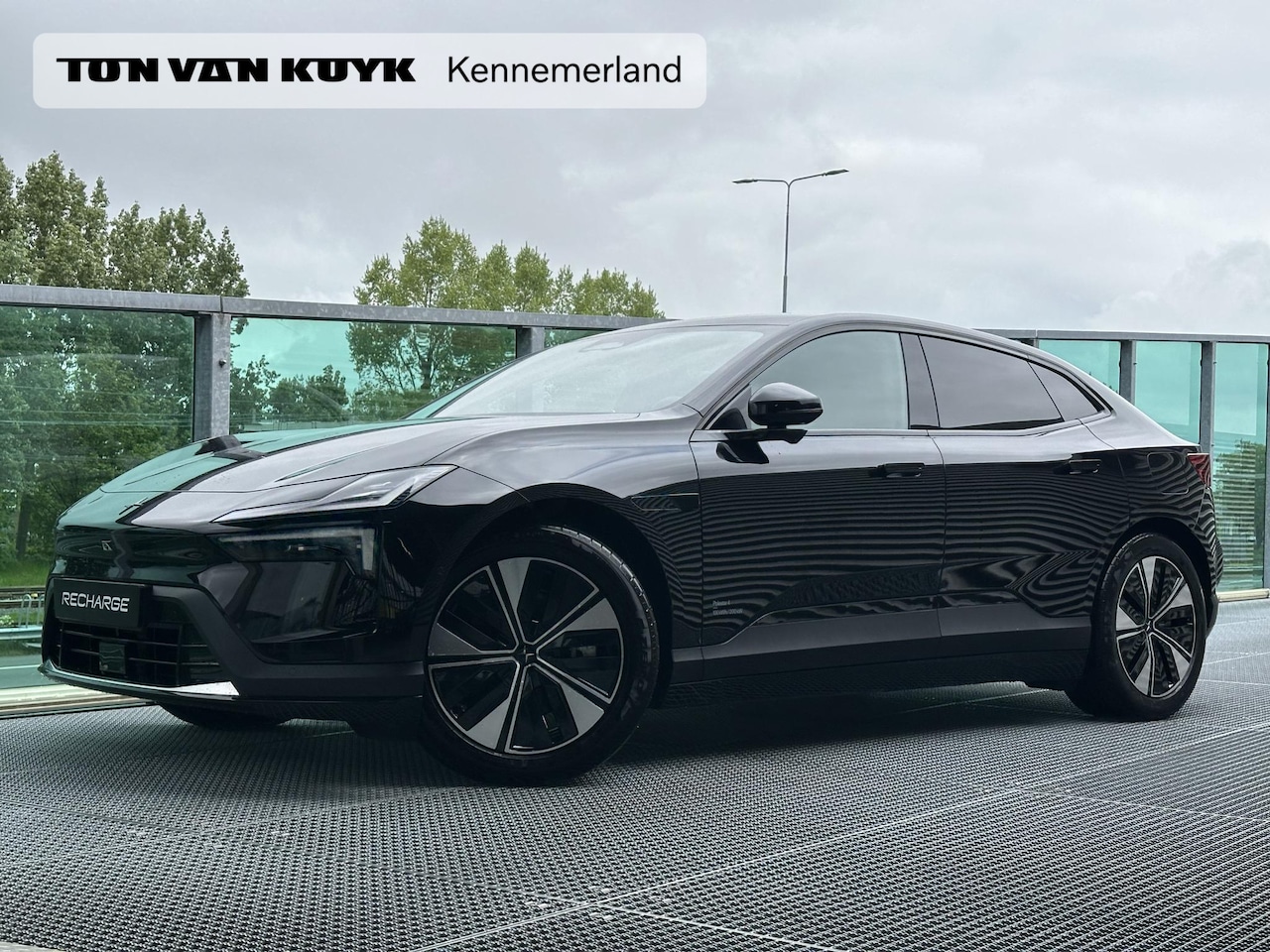 Polestar 4 - Long Range Single motor 100 kWh / Pano. dak / Elek. verstelbare voor+achterstoelen / Voor+ - AutoWereld.nl