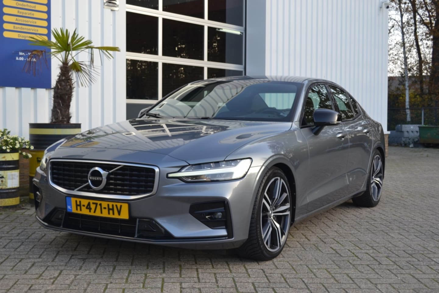 Volvo S60 - 2.0 T4 R-Design BTW - AutoWereld.nl