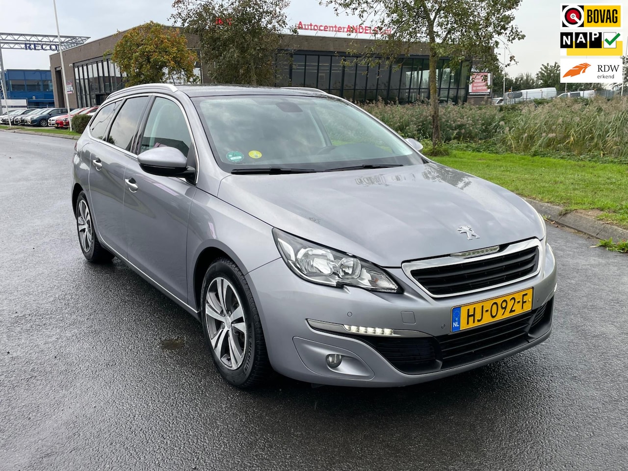 Peugeot 308 SW - 1.6 BlueHDI Blue Lease Executive Pack 1.6 BlueHDI Blue Lease Executive Pack, Trekhaak, Pano, Cam, Navi, 2e eig afk, Geen import, - AutoWereld.nl