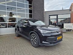 Volkswagen Tiguan - 1.5 eHybrid Life Edition, el. rijbereik 118km wltp, zwenkbare trekhaak, app connect, adapt