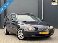 Volvo V70 - 2.4 Comfort Line|Automaat|Leder|Lmv