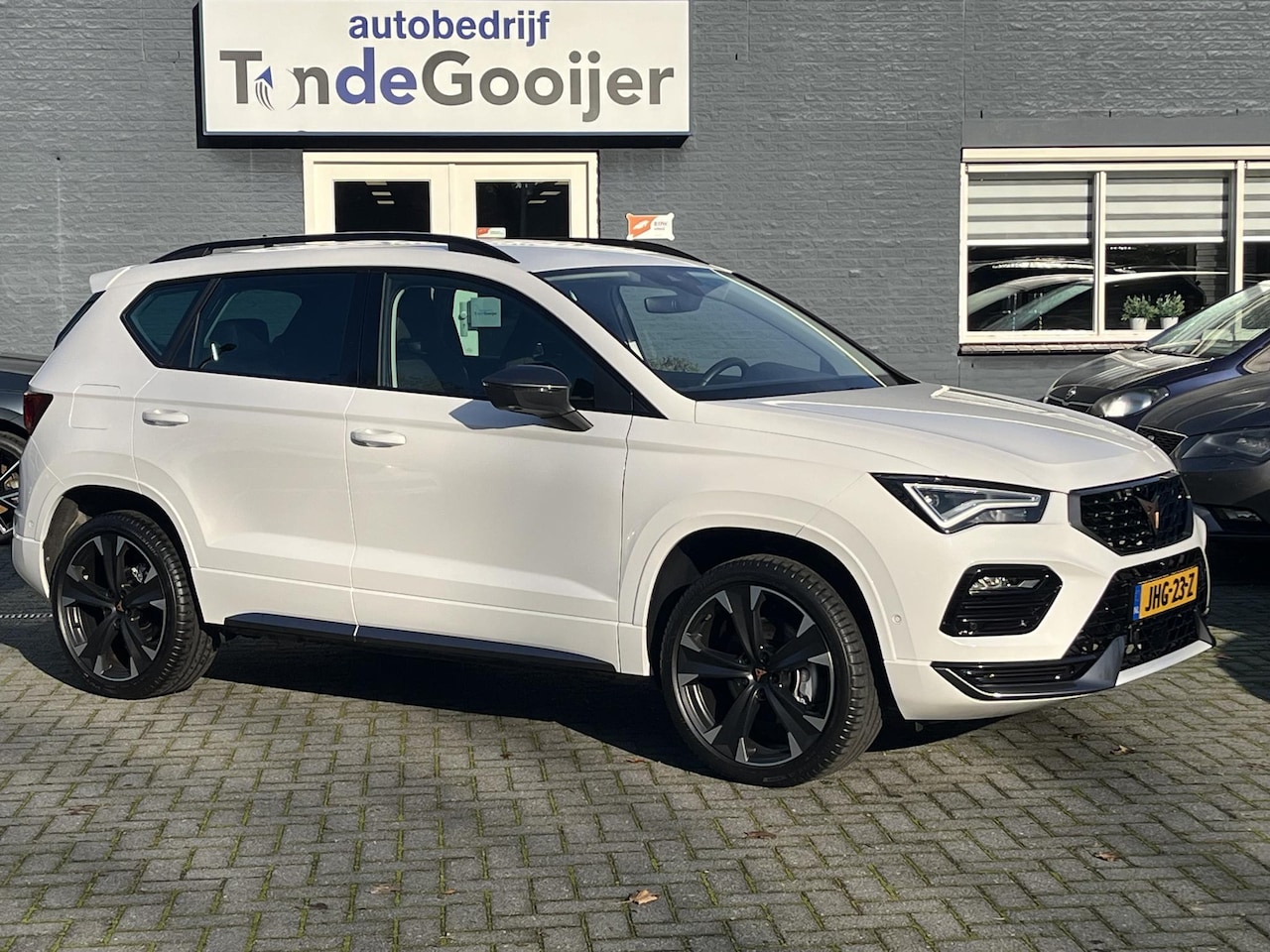 SEAT Ateca - 1.5 TSi DSG FR Business Intense | NAV | CAMERA | EL. TREKHAAK | 19" | - AutoWereld.nl