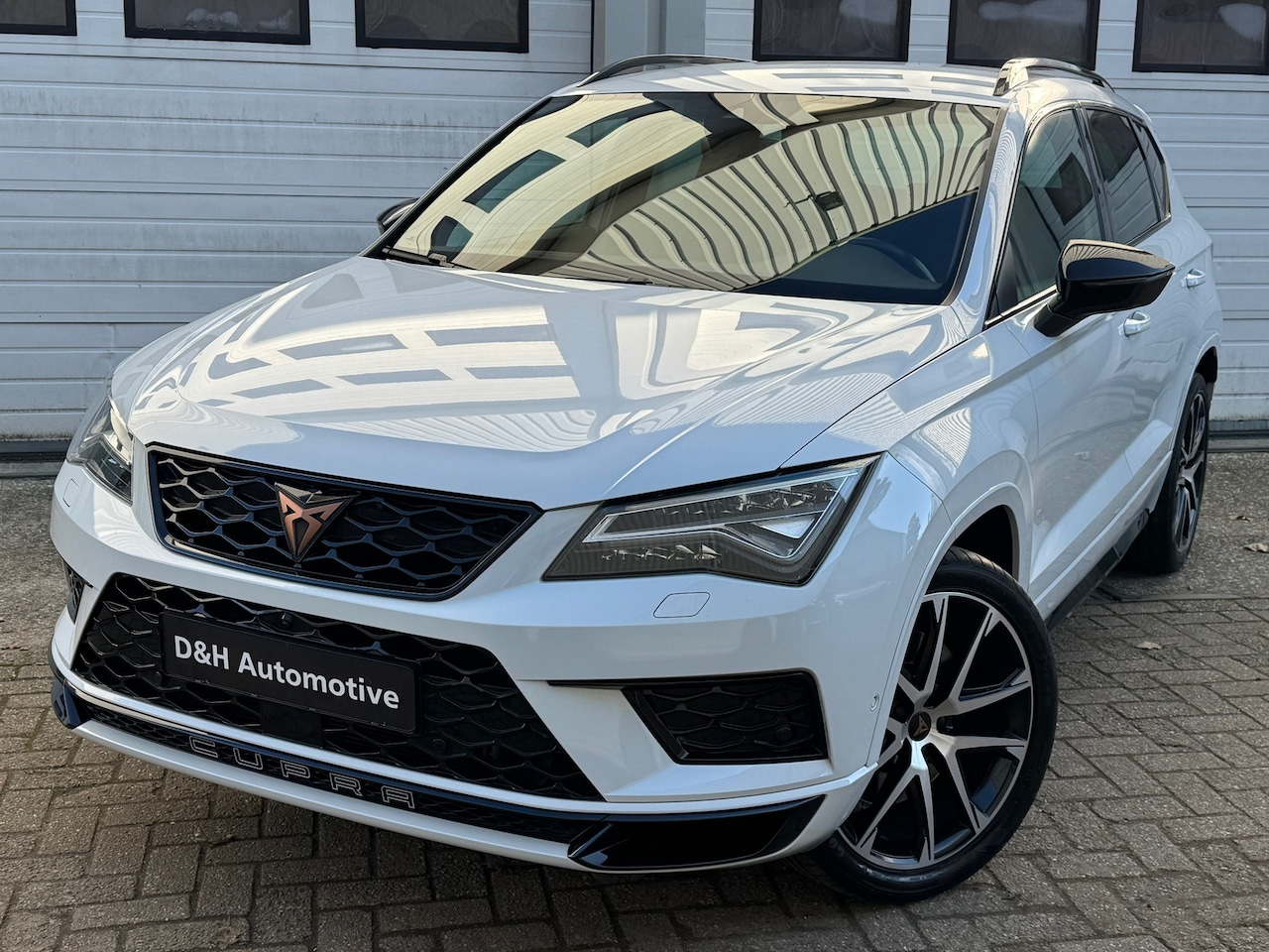 CUPRA Ateca - 2.0 TSI 4DRIVE 300pk/Virtual/Led/Xenon/Carplay/Acc/Front-Lane assist/blindsport/360camera - AutoWereld.nl