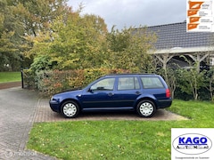 Volkswagen Golf - 1.4 Trendline