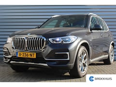 BMW X5 - XDRIVE45E 394PK HIGH EXECUTIVE AUTOMAAT / NAVI / LEDER / LASER-LED / CLIMA / 19" LMV / KEY