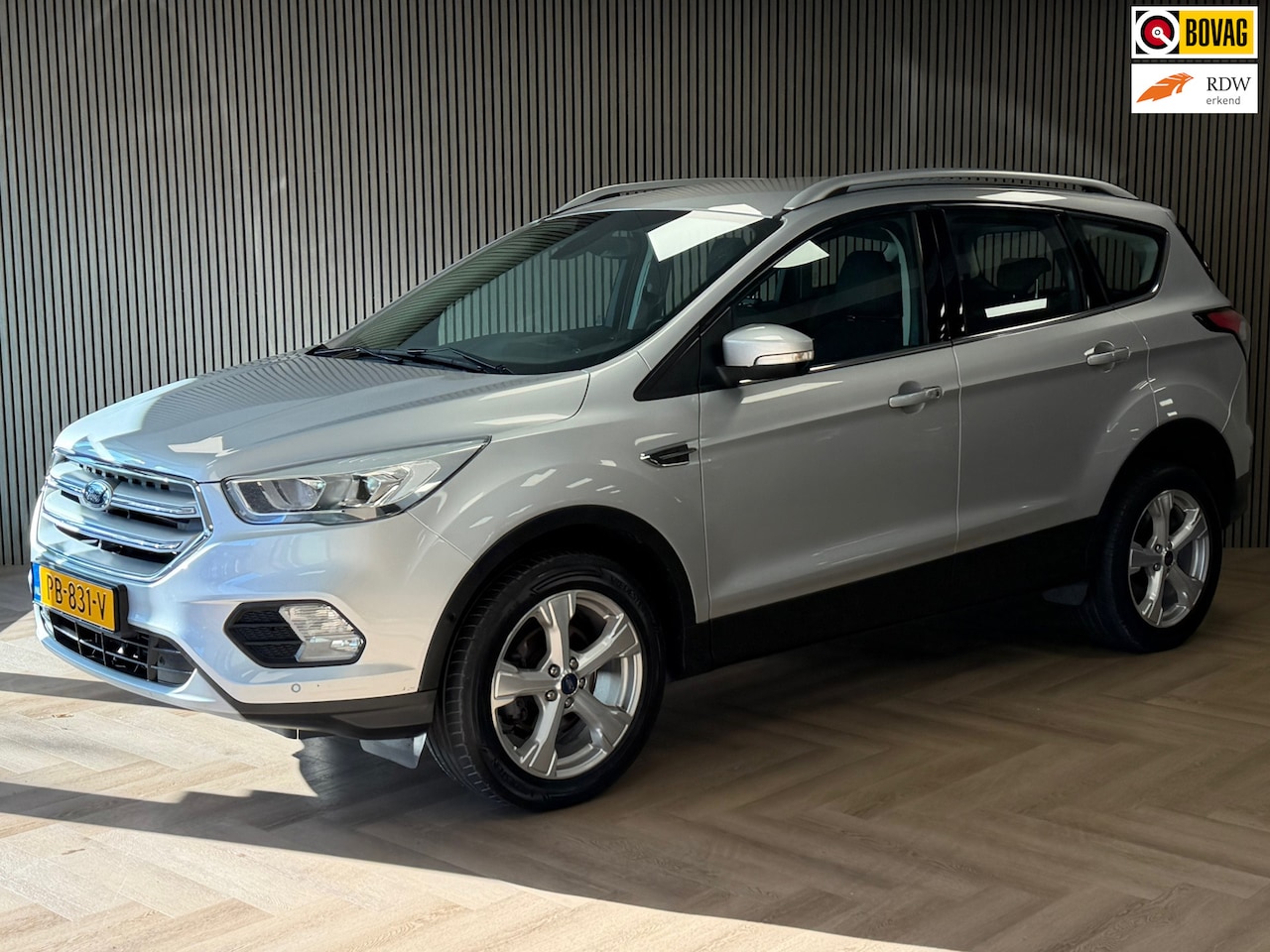 Ford Kuga - 1.5 EcoBoost Titanium TREKHAAK NAVIGATIE CAMERA KEYLESS-GO CRUISE PDC AIRCO START/STOP BLU - AutoWereld.nl