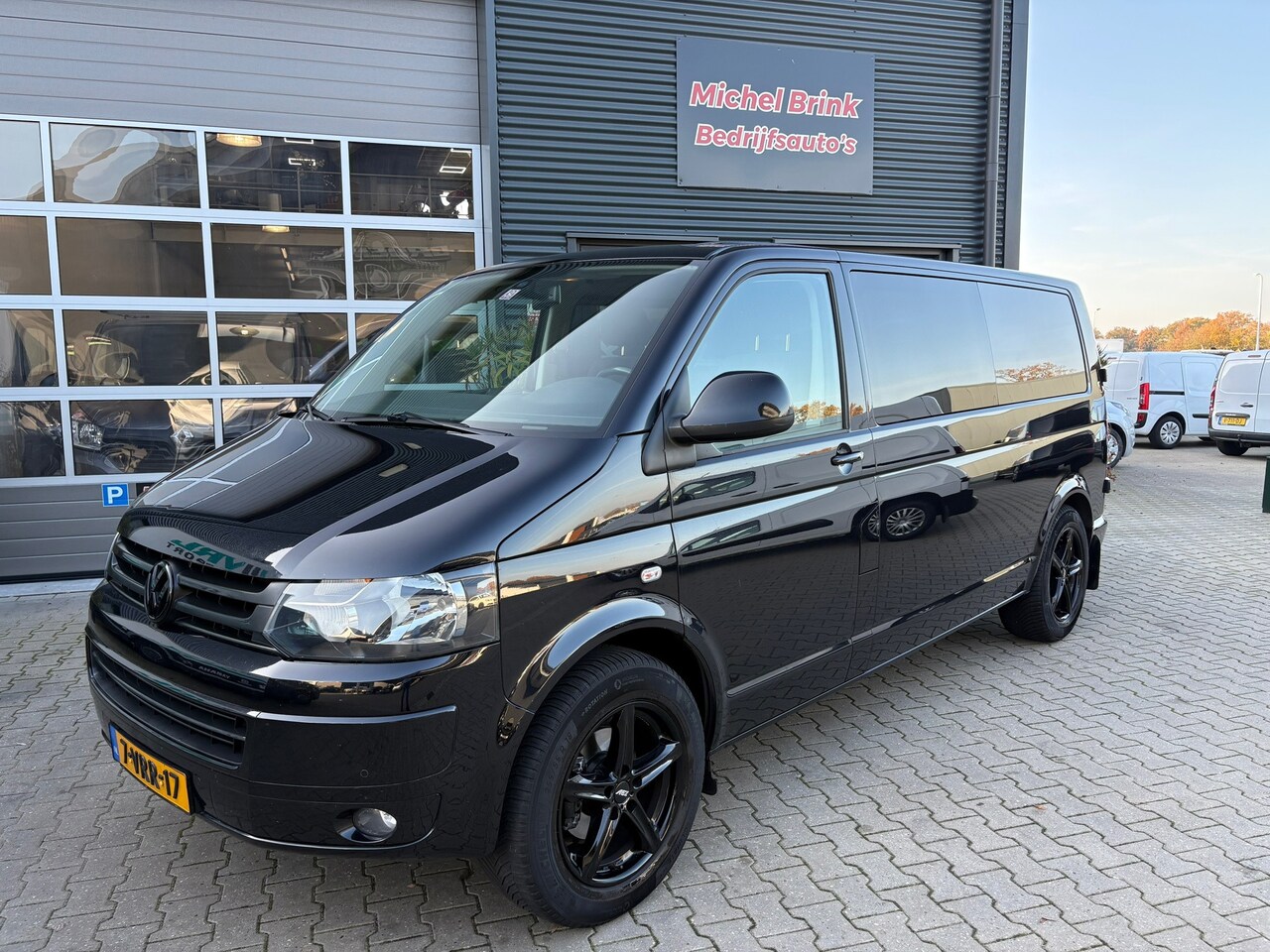 Volkswagen Transporter - 2.0 TDI 140PK L2H1 Dubbele Cabine - AutoWereld.nl