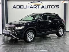 Volkswagen T-Roc - 1.0 TSI Life / Navigatie full map / Apple CarPlay / Climate control / Parkeer sensoren