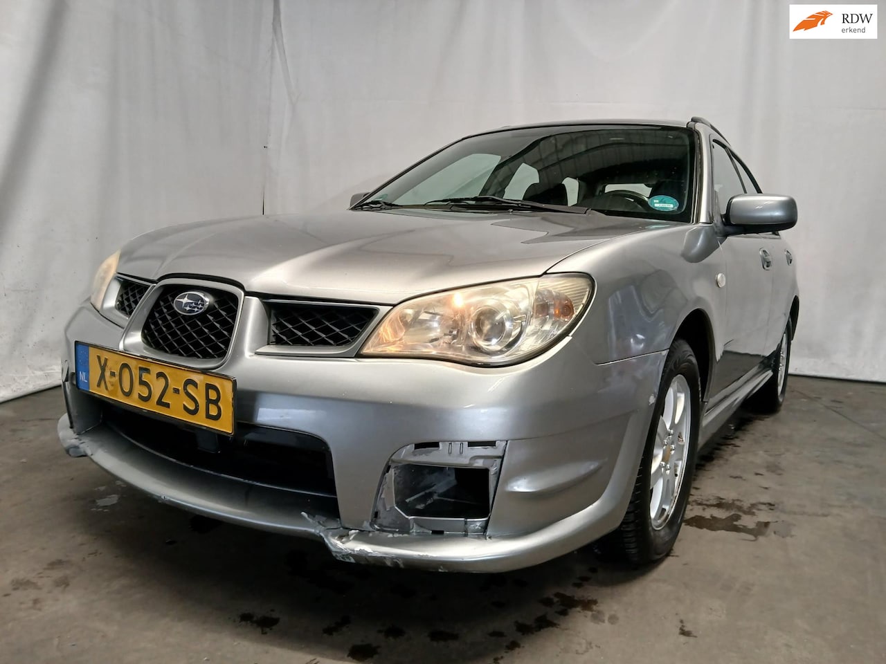 Subaru Impreza Plus - 1.5R Edition - Schade - Verbruikt olie - AutoWereld.nl