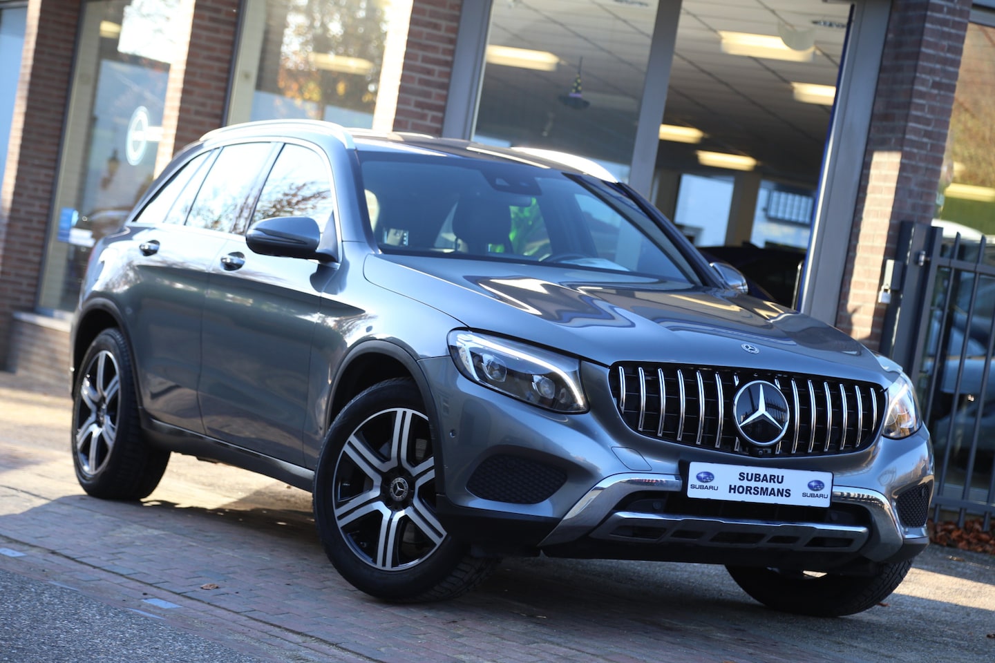 Mercedes-Benz GLC-klasse - 250 4MATIC Premium Distronic 360view Leer LED - AutoWereld.nl