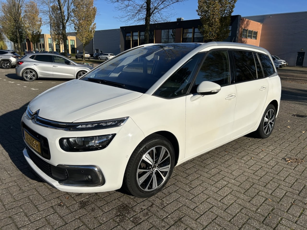 Citroën Grand C4 SpaceTourer - 1.2 PT Business 131PK 7PERS. NAVI CAMERA TRHK NAP! - AutoWereld.nl