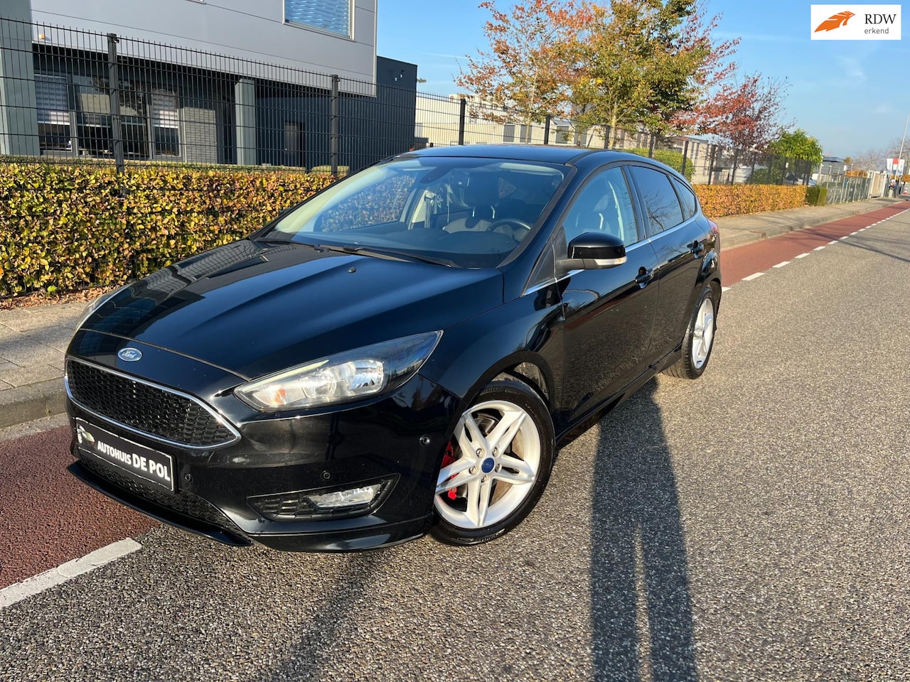 Ford Focus - 1.5 ST-Line Cruise/Climate-Control Multifunctioneel stuur Parkeersensoren-Voor/Achter - AutoWereld.nl