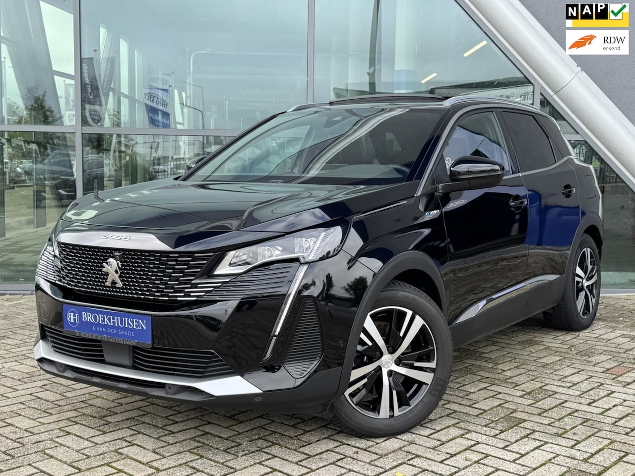 Peugeot 3008 - 1.6 Plug-in HYbrid4 300pk GT Panoramadak / 360 Camera / Stoelverwarming - AutoWereld.nl