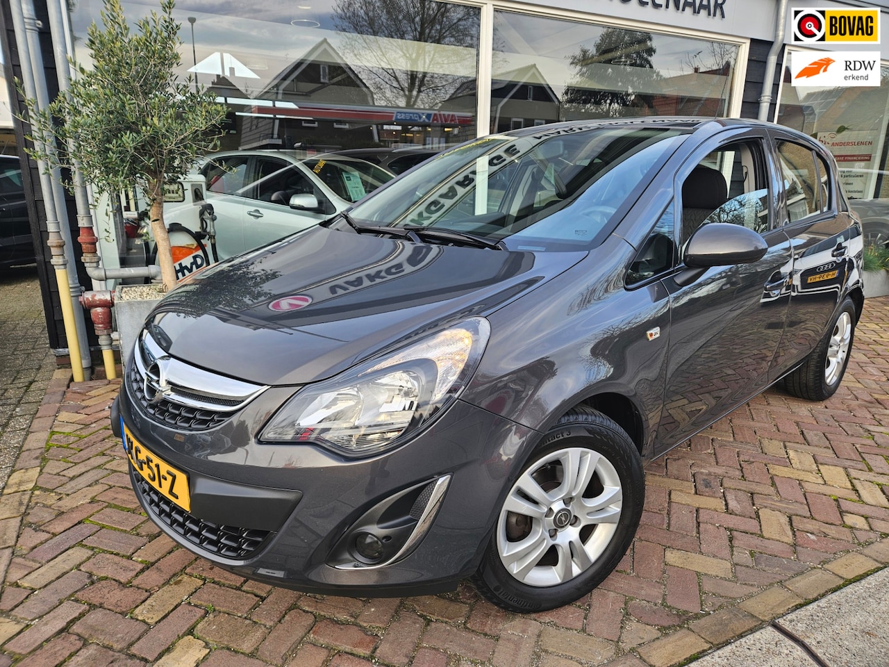 Opel Corsa - 1.4-16V Design Edition 1.4-16V Design Edition,automaat,29000km!navi,bluetooth - AutoWereld.nl