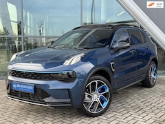 Lynk & Co 01 - 1.5 Plug in Hybride 261pk Zwarte Hemel / 6, 6 KwH Snel Laden / Panoramadak / 360 Camera /