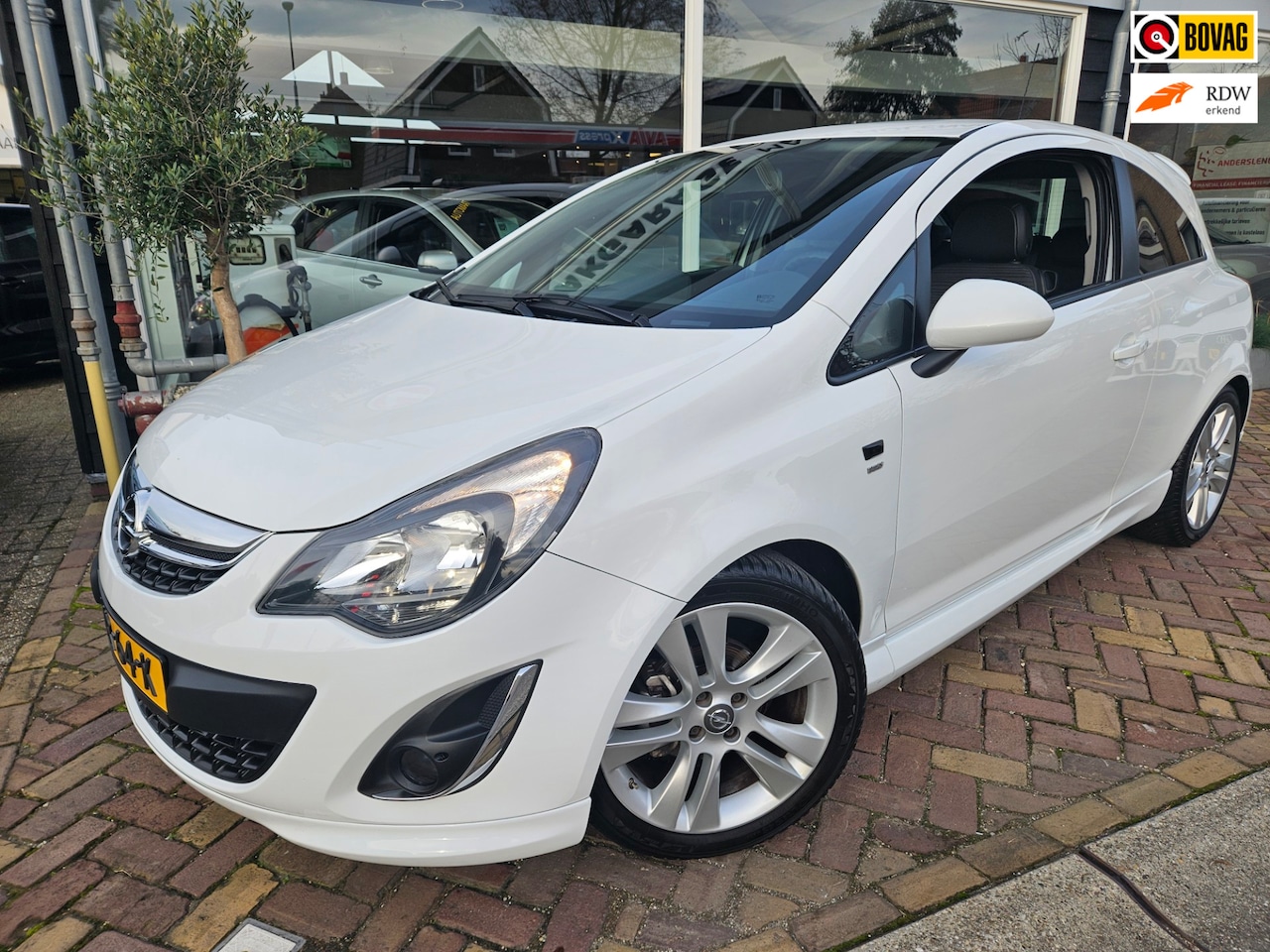 Opel Corsa - 1.4-16V Opc-Line,Sport - AutoWereld.nl
