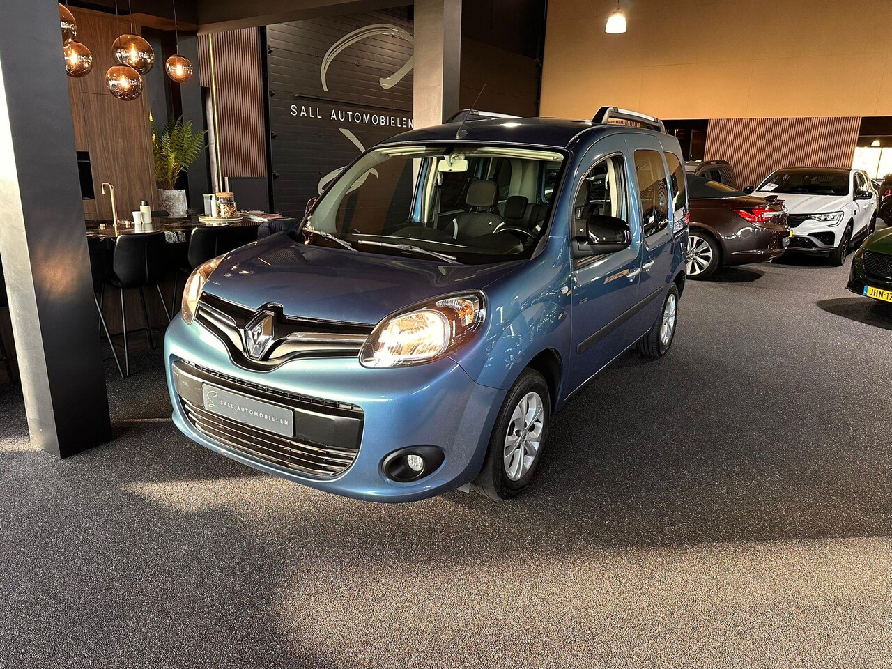 Renault Kangoo Family - 1.2 TCe Limited Start&Stop Dealeronderhouden/Navi - AutoWereld.nl