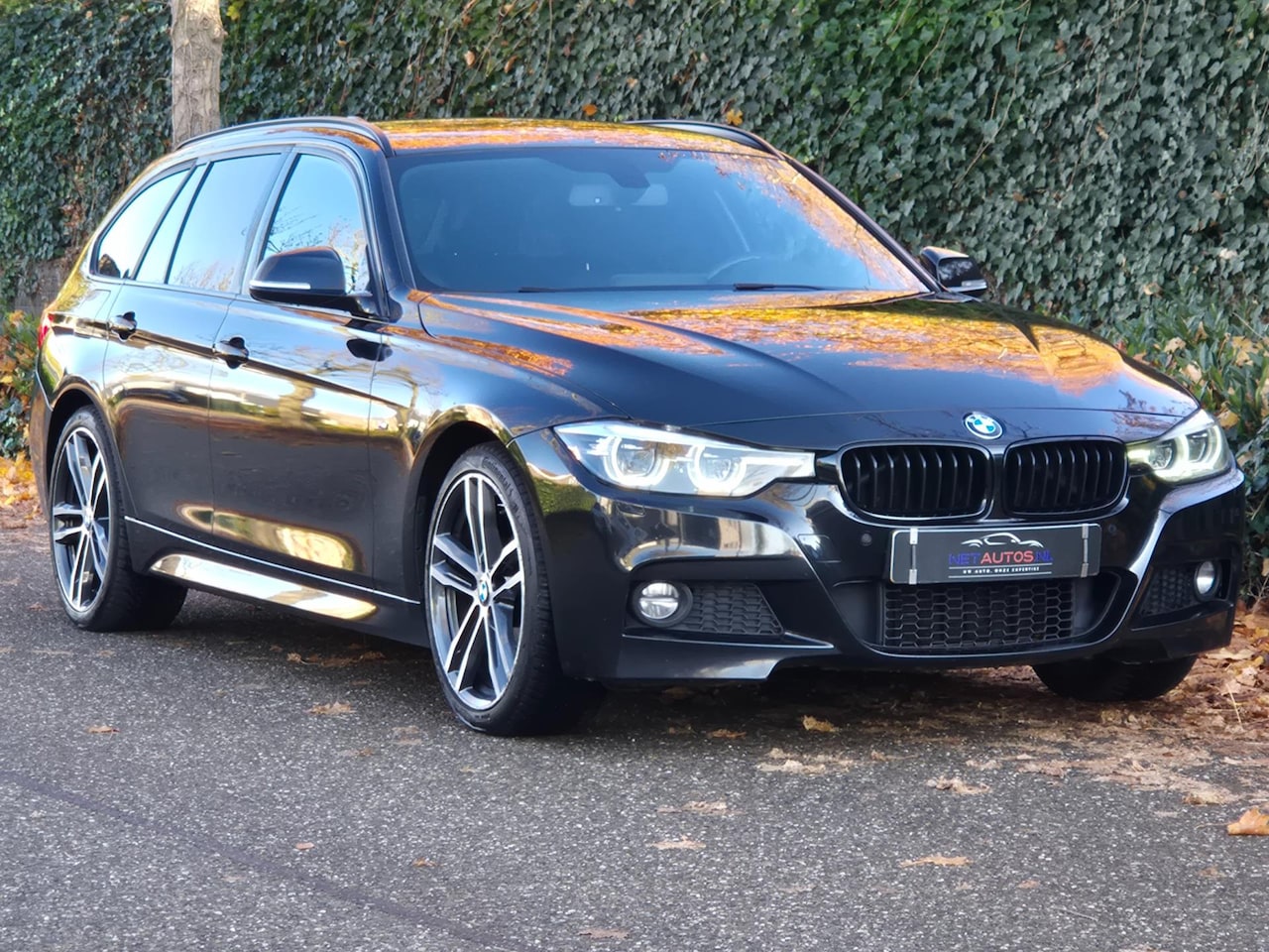 BMW 3-serie Touring - F31 320i M Sport X-drive Trekhaak Apple CarPlay dig.dash 19inch 320i xDrive M Sport Editio - AutoWereld.nl