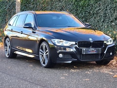 BMW 3-serie Touring - F31 320i M Sport X-drive Trekhaak Apple CarPlay dig.dash 19inch 320i xDrive M Sport Editio