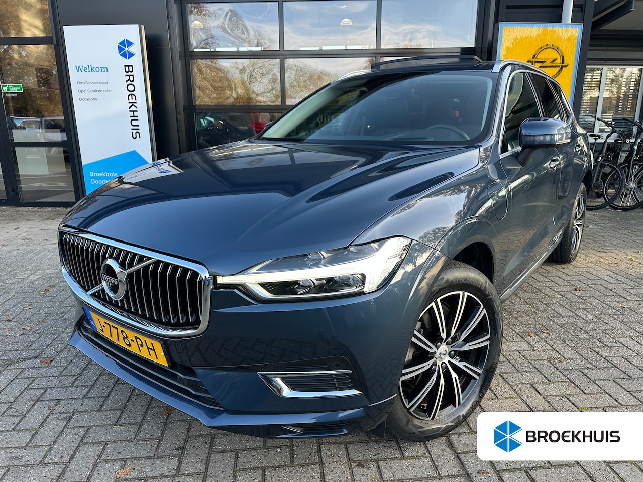 Volvo XC60 - 340PK Recharge T6 AWD Inscription | SCHUIF/KANTEL DAK| STOEL-, STUUR- EN ACHTERBANK VERWAR - AutoWereld.nl