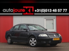 Volkswagen Passat - 2.0 Comfortline | Origineel NL | Airco | Cruise Control | Trekhaak |